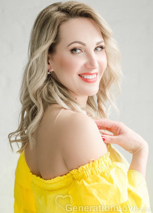 Ekaterina, 44, Deutschland