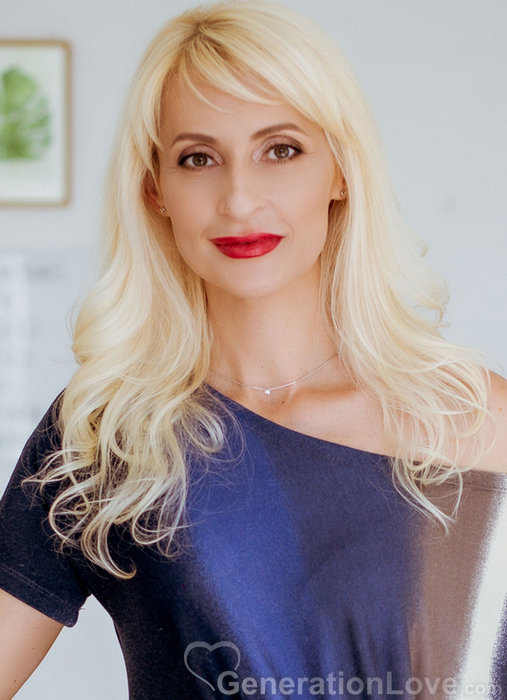 Elena, 51, Ukraine