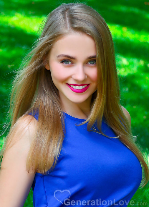 Ekaterina, 32, Україна