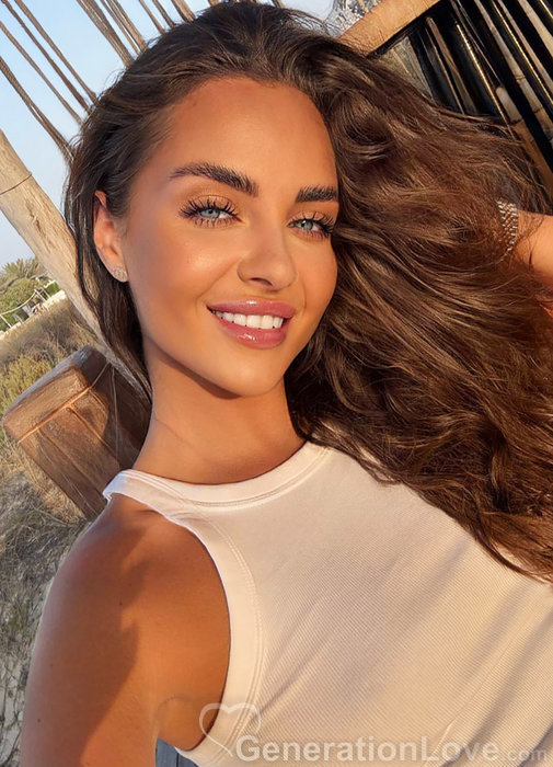 Alina, 28, Émirats Arabes Unis