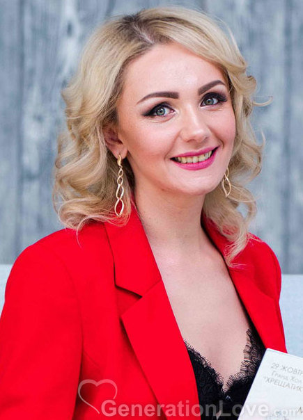 Viktoria, 38, Ukraine