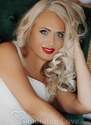 Nataliya, 51, Украина