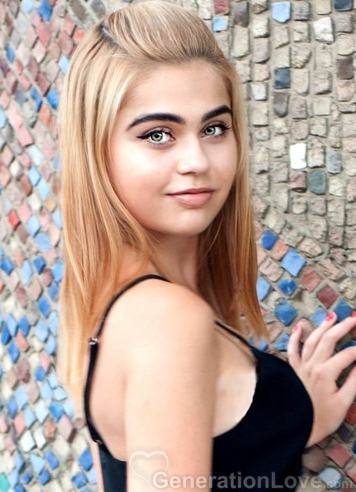 Olesya, 25, Ukraine
