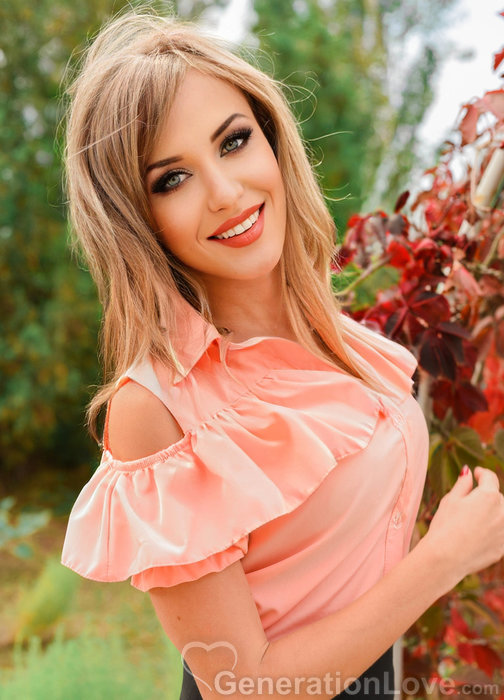 Anastasia, 35, Україна