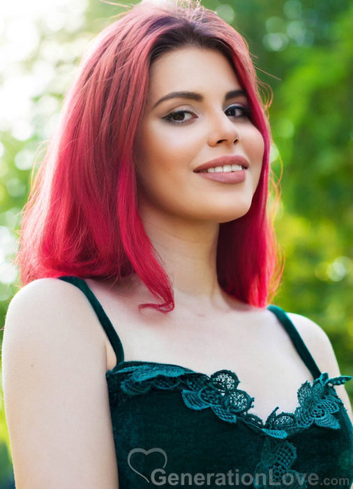 Elizaveta, 27, Ukraine