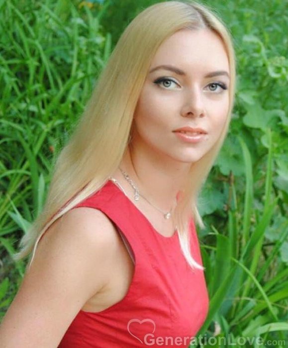 Yuliya, 41, Австрія