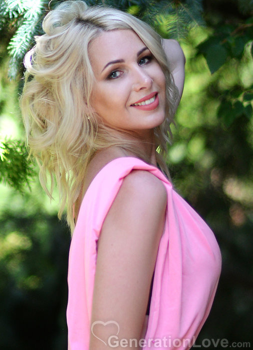 Karina, 44, Ukraine