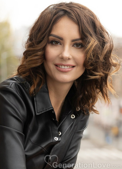 Oksana, 48, Ukraine