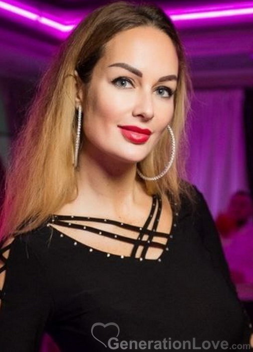 Yuliya, 38, Ukraine